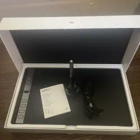 H1061p Huion Inspiroy 2 Large Black With Stylus And Extra Nibs/ Good Condition Box #3