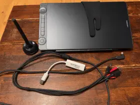 Huion Jua254 Huiongen3 Kamvas 13- Usb To Hdmi Adapter- Stand- Original 240. Barely Used