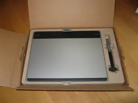 Cth-680 Wacom 753218990730 Intuos Medium Creative Pen And Touch Tablet Vgc