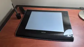 Wacom 753218995438 Intuos 3 9 X 12 Professional Pen Tablet Ptz-930/g0-a Used Black