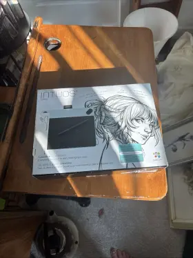 7iah021046 Wacom Intuos Draw Creative Pen Drawing Tablet Mixed Media Art