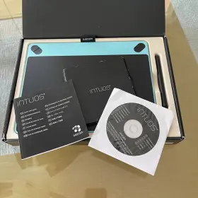 Cth-690 Wacom Cth-690/b Intuos Pen And Touch Tablet Medium Mint Blue