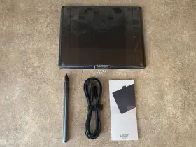 Ctl-4100wl Wacom Intuos Wireless Drawing Graphics Tablet Aa5-3 #2 Ctl-4100wl Wacom Intuos Wireless Drawing Graphics Tablet Aa5-3 #2