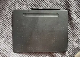 Wacom Ctl-610cwl Intuos Graphics Tablet Model With Pen Stylus