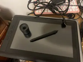 Dk-1301 Wacom Cintiq 13hd Creative Pen Display