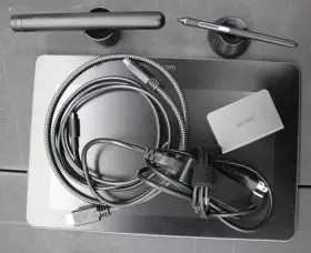 165014-1 Wacom Dth-1320 Drawing Tablet With Cables Pen 165014-1 Wacom Dth-1320 Drawing Tablet With Cables Pen