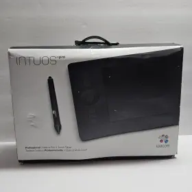 Pth451 Wacom Intuos Pro Small Graphics Tablet