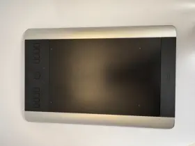 Pth651se Wacom Intuos Pro Special Edition Medium With Pen Multi-touch Not Working #2 Pth651se Wacom Intuos Pro Special Edition Medium With Pen Multi-touch Not Working #2