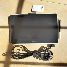 Sh-a666 Wacom One Graphics Tablet With Pen Extra Nibs And All Connection Cables