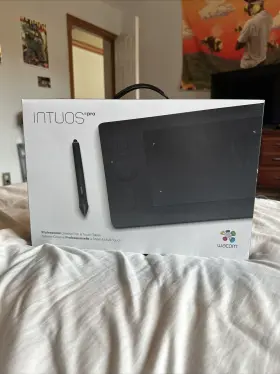 Wacom Shpth460k0a Intuos Pro Small Digital Graphic Drawing Tablet Used With Box