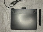 Wacom Black Small Intuos Art Pen And Touch Tablet CTH490AK. Fixed Price $12.99.