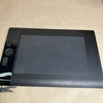 Wacom Intuos PTK-840 Large Graphics Drawing Tablet. Fixed Price $70.00.