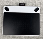 Wacom Intuos Draw Small CTL-490 White Graphics Tablet & Ltgem Hard Case. Fixed Price $49.97.