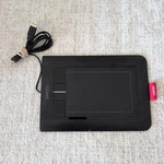Wacom Bamboo CTH-460 Graphics Drawing Tablet No Pen. Fixed Price $7.99.