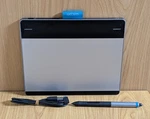 Wacom CTH-480 Intuos Small Creative Pen & Touch Tablet Excellent. Fixed Price $48.49.